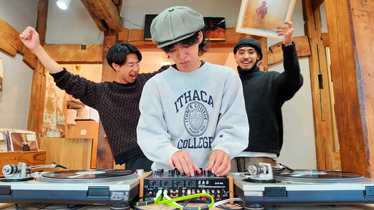 The Library (Kairi Komoda, naovillan, ueue)