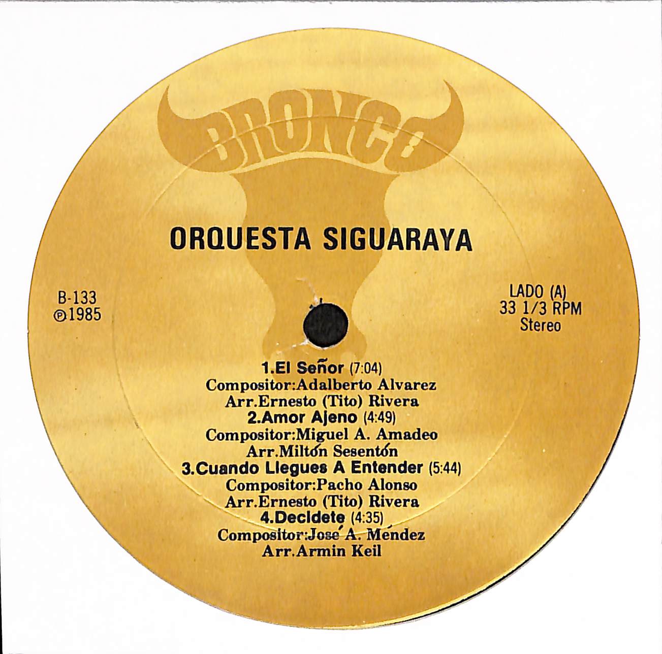 Bobby Valentin Presenta Orquesta Siguaraya