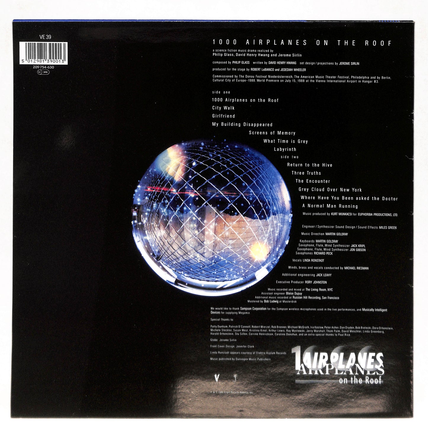 1000 Airplanes On The Roof