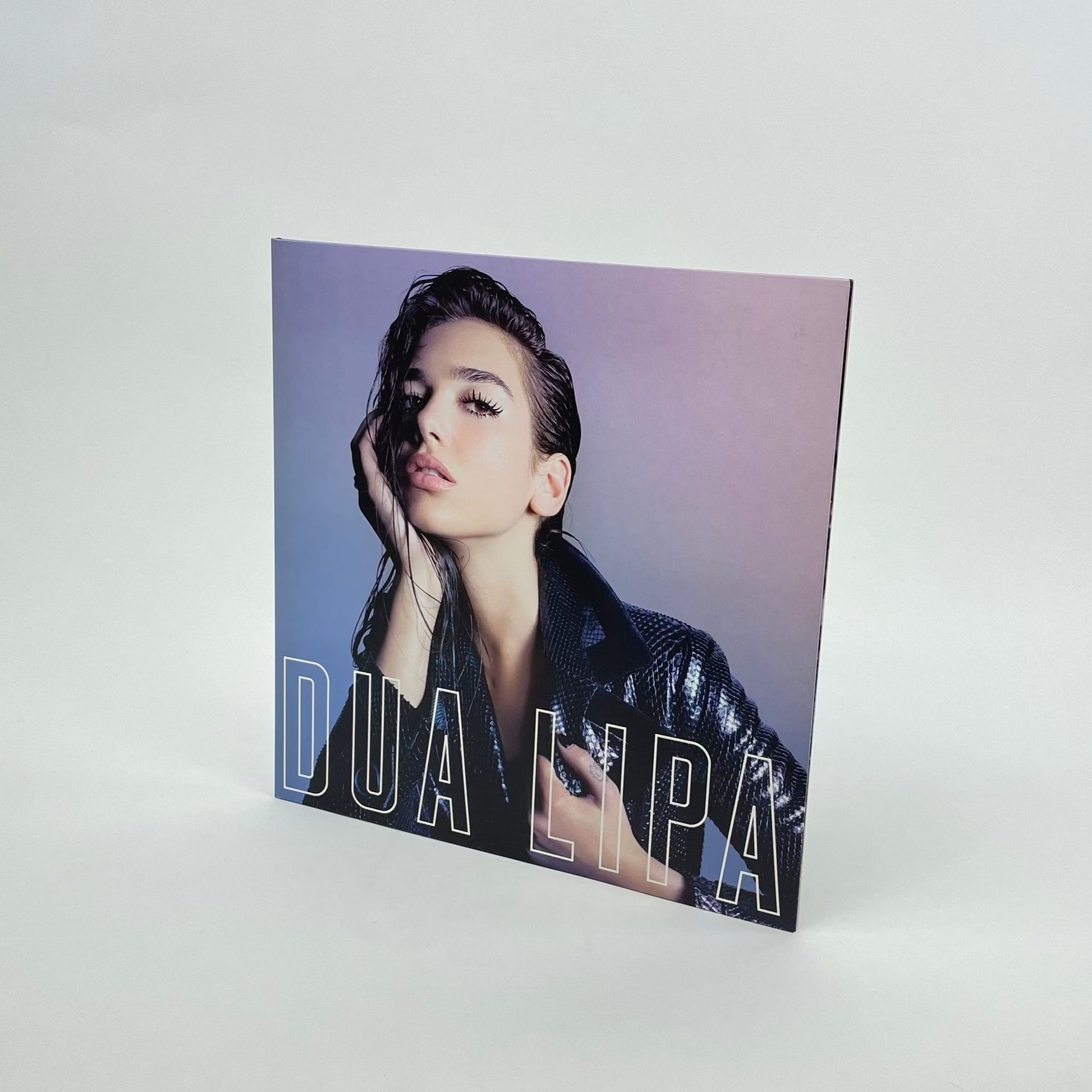 Dua Lipa – ELLA ONLINE Dua Lipa – ELLA ONLINE