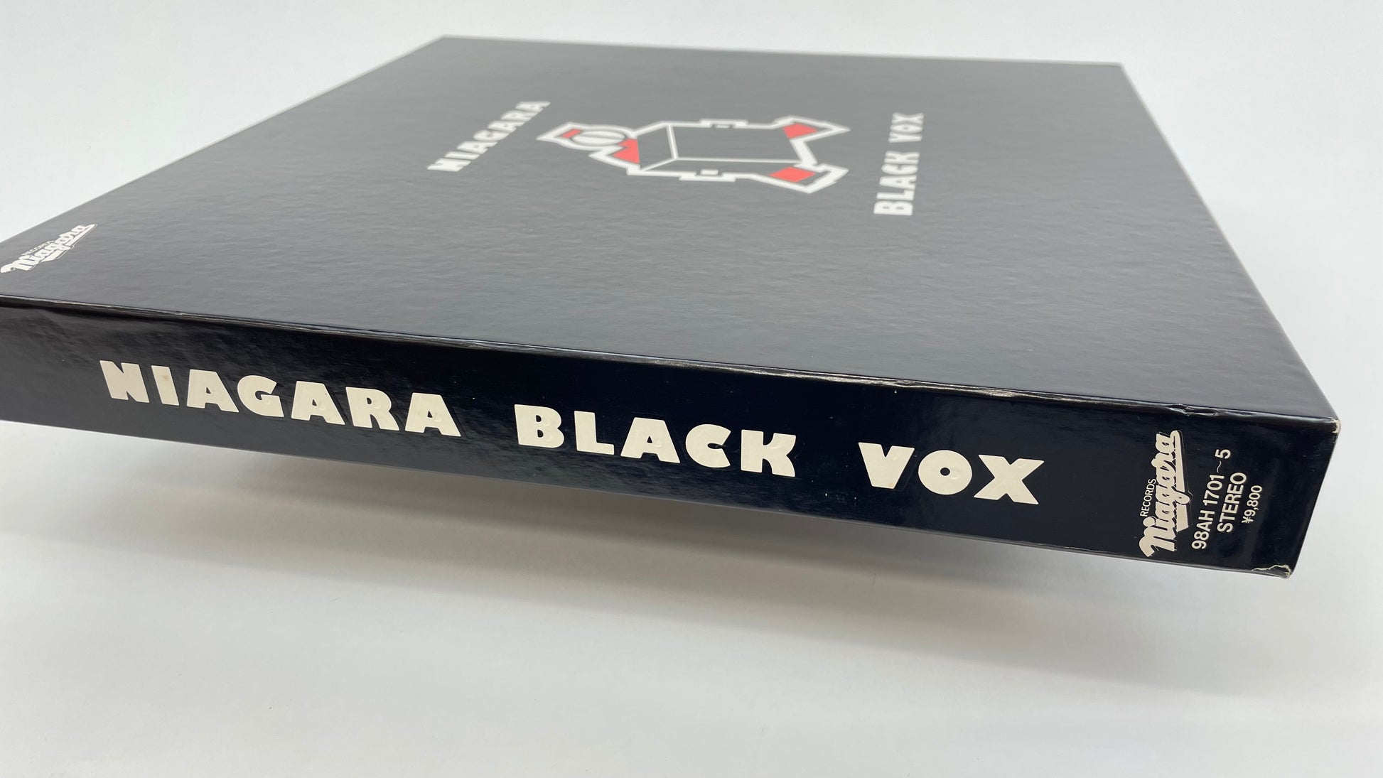 Niagara Black Vox – ELLA ONLINE Niagara Black Vox – ELLA ONLINE